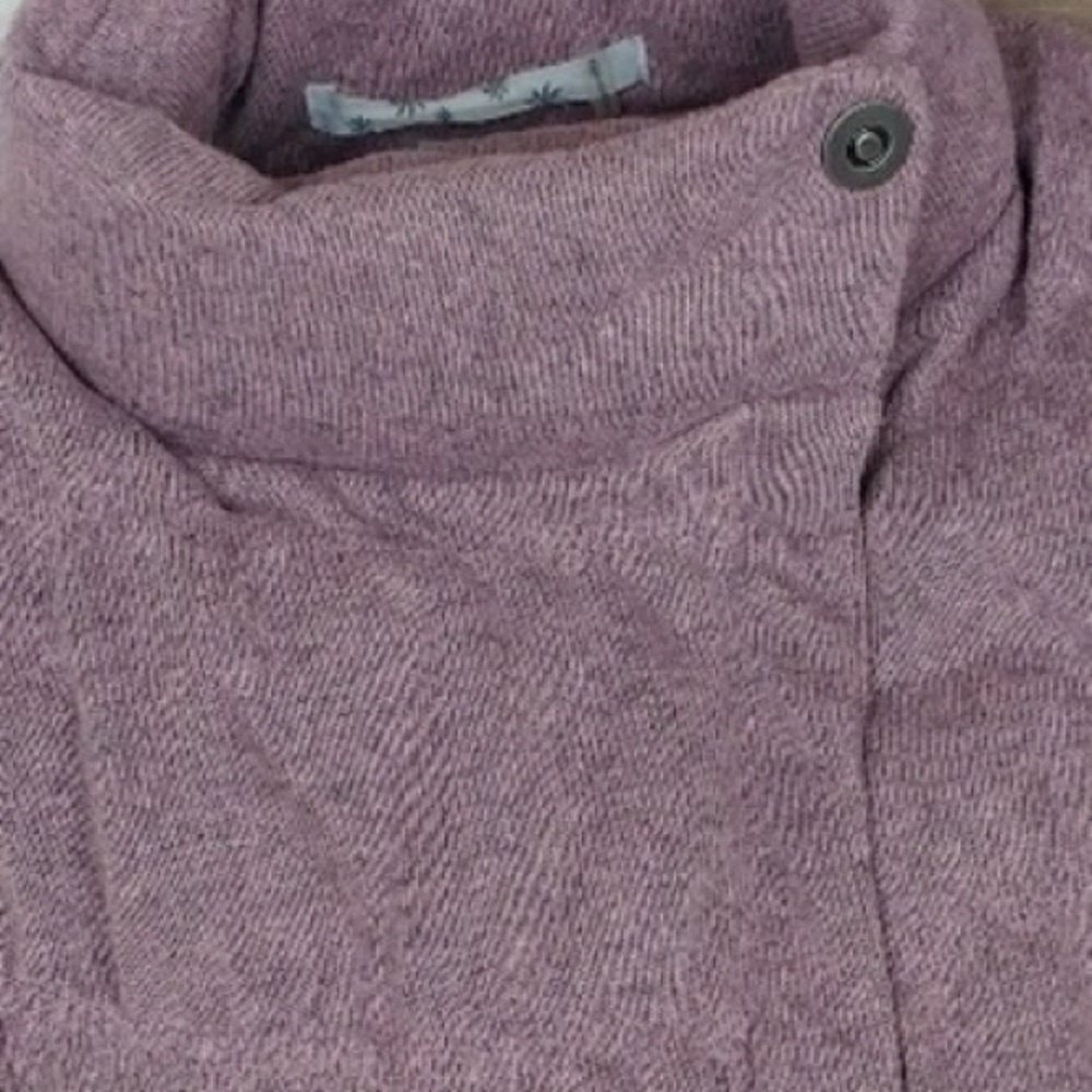 Sold Athleta Knit Goose Down Filled Vest in Rose - Picture 6 of 6